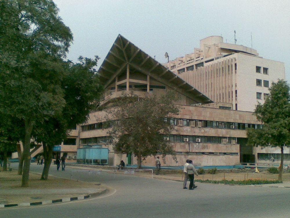 Image of Dogra hall building, IIT Delhi